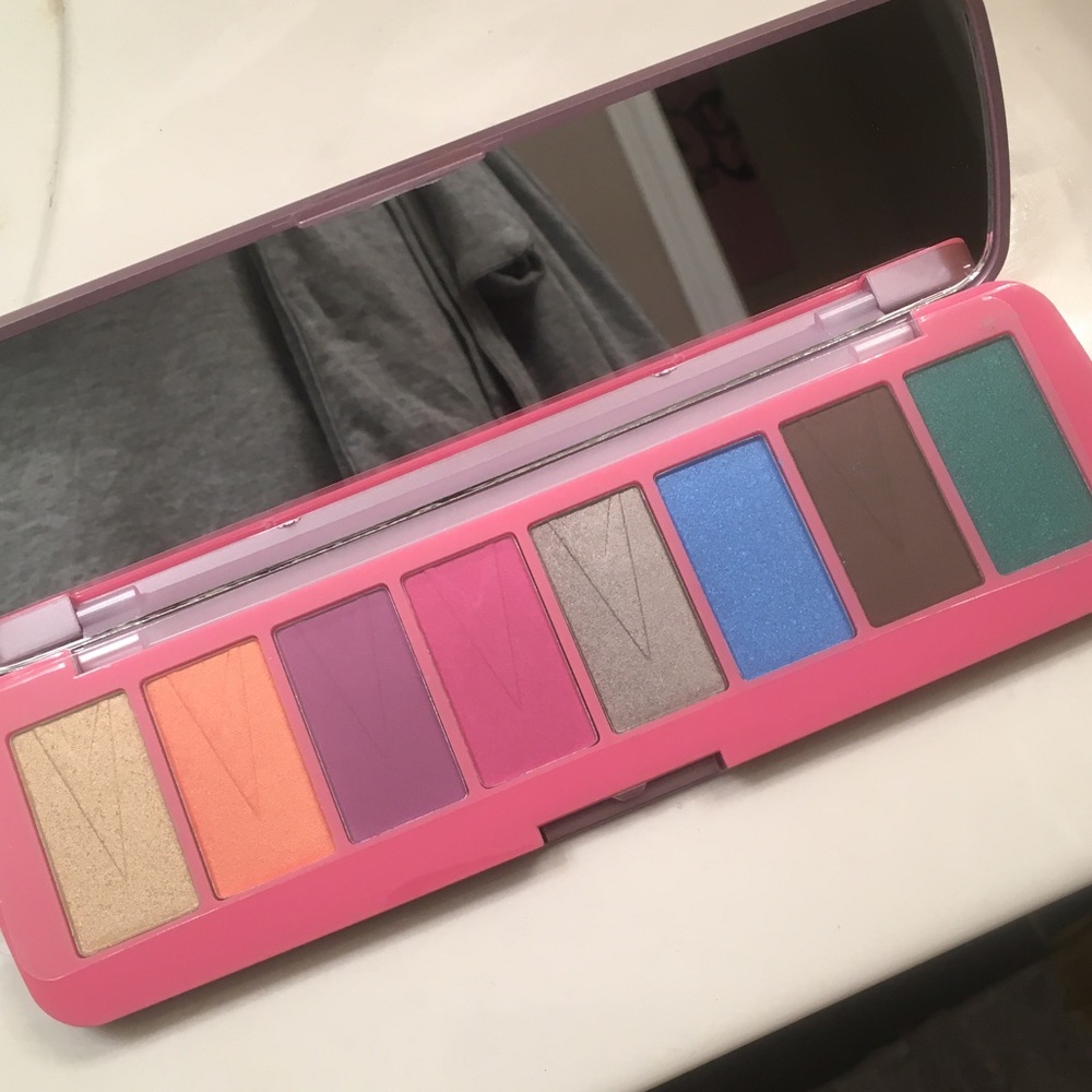 Brave Spirit Eyeshadow palette